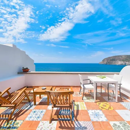 ホテル カーサ セレスティノ Sant'Angelo (Isola d'Ischia)