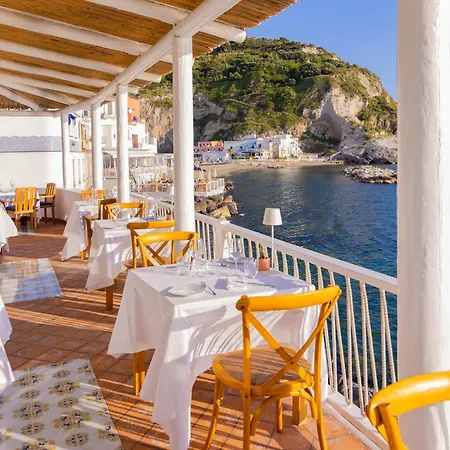ホテル カーサ セレスティノ Sant'Angelo (Isola d'Ischia)